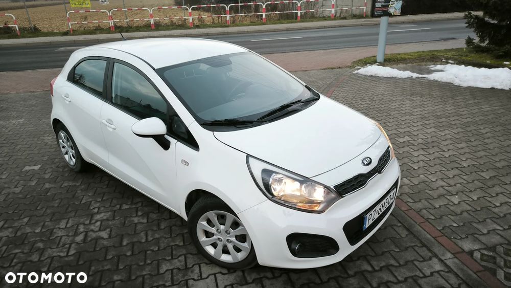 Kia Rio 1.2 Attract - 10