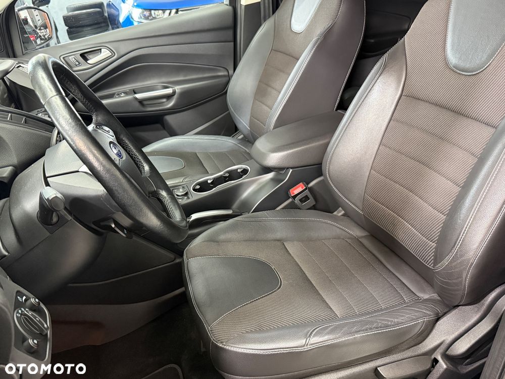 Ford Kuga 2.0 TDCi 4x4 Titanium - 18