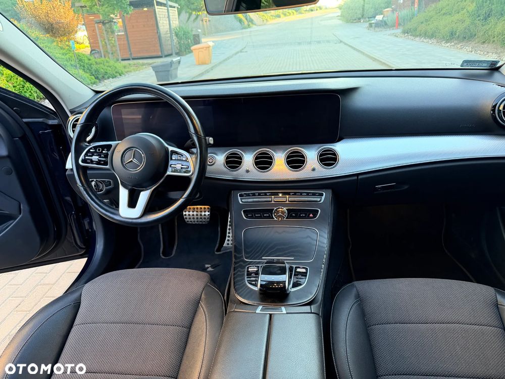 Mercedes-Benz Klasa E 220 d 4-Matic Avantgarde - 13