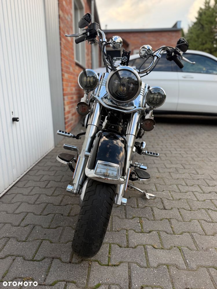Harley-Davidson Softail Heritage Classic - 24