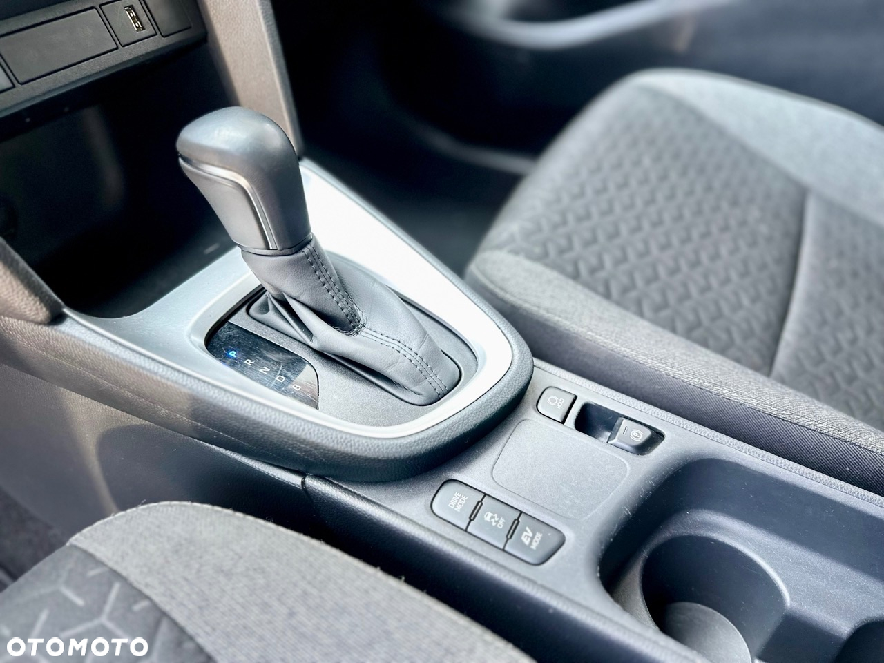 Toyota Yaris Cross Hybrid 1.5 Comfort - 25