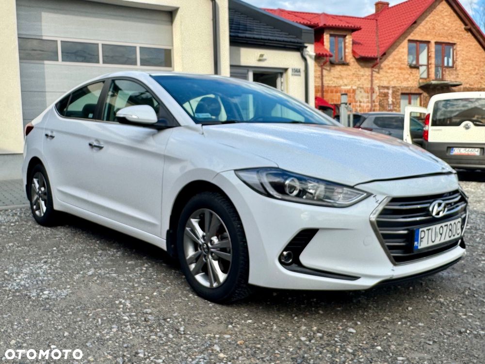 Hyundai Elantra 1.6 Style - 2