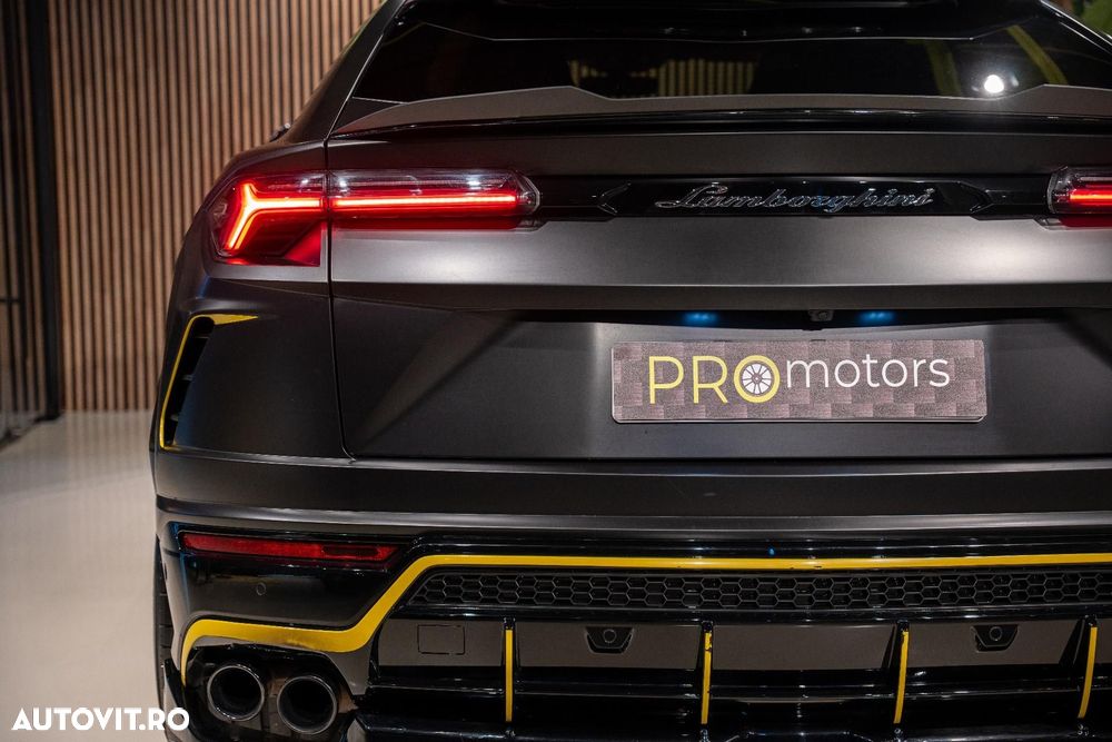 Lamborghini URUS - 15