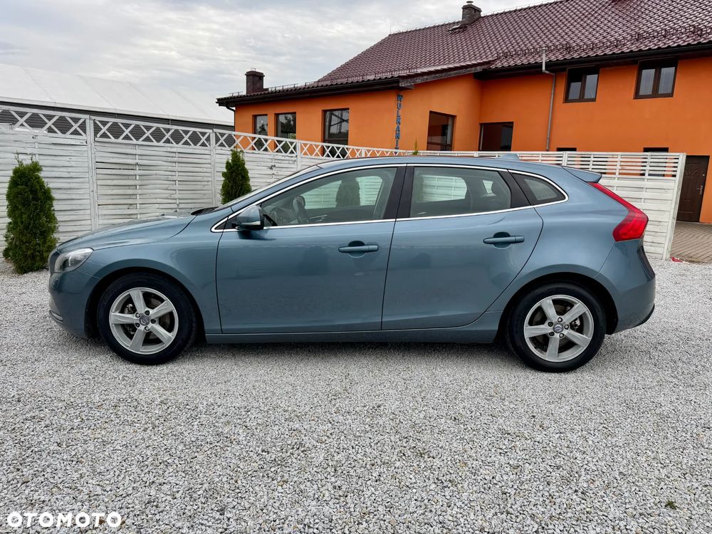Volvo V40 D2 Momentum - 22