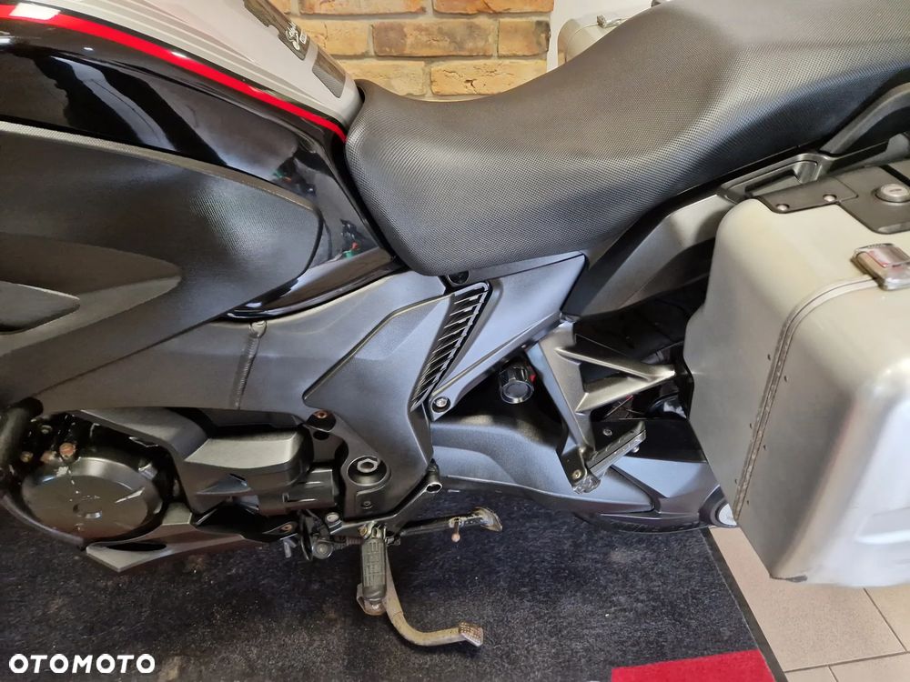 Honda VFR - 30