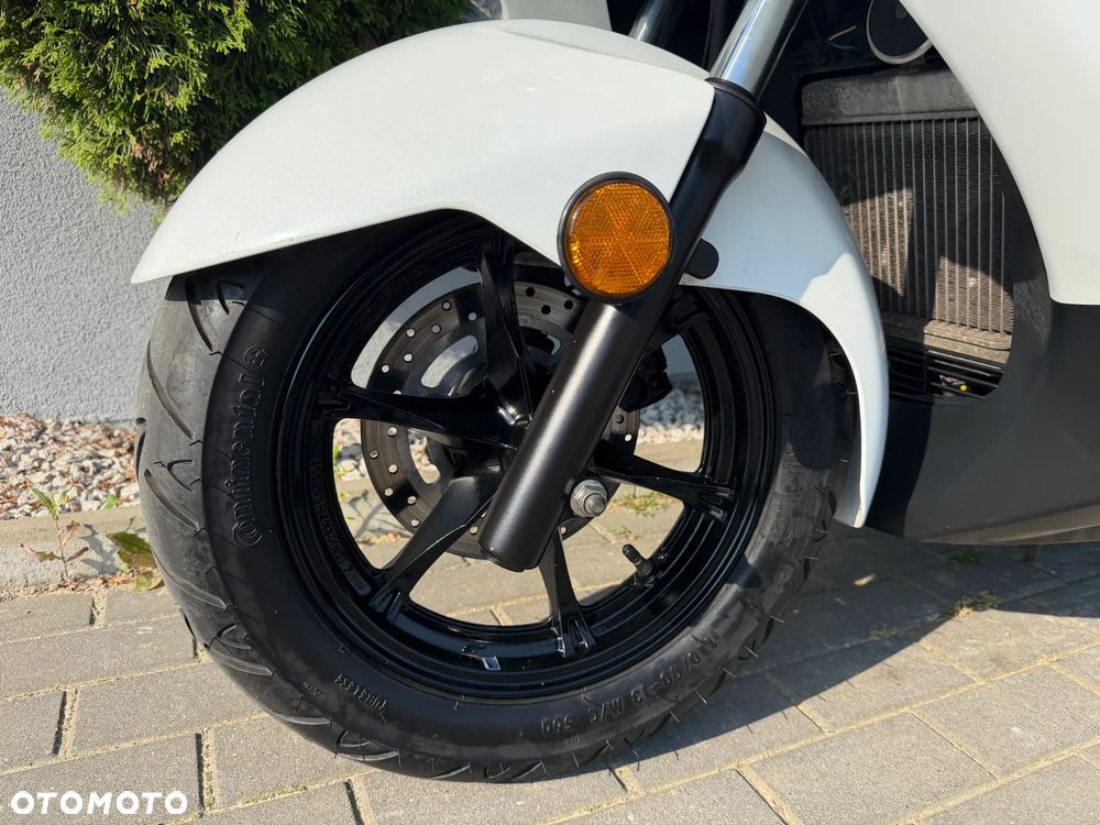 Suzuki Burgman - 29