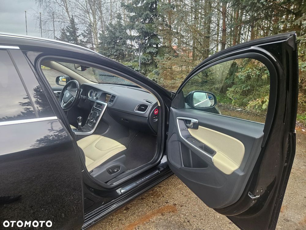 Volvo V60 DRIVe Summum - 32