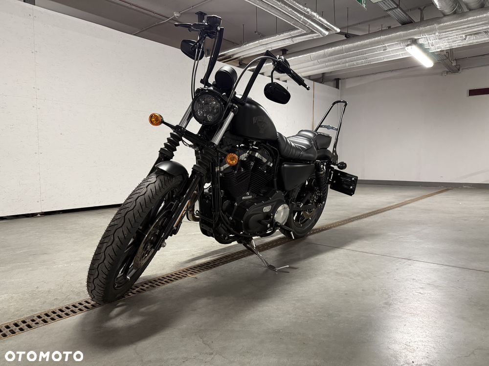 Harley-Davidson Sportster Iron 883 - 2