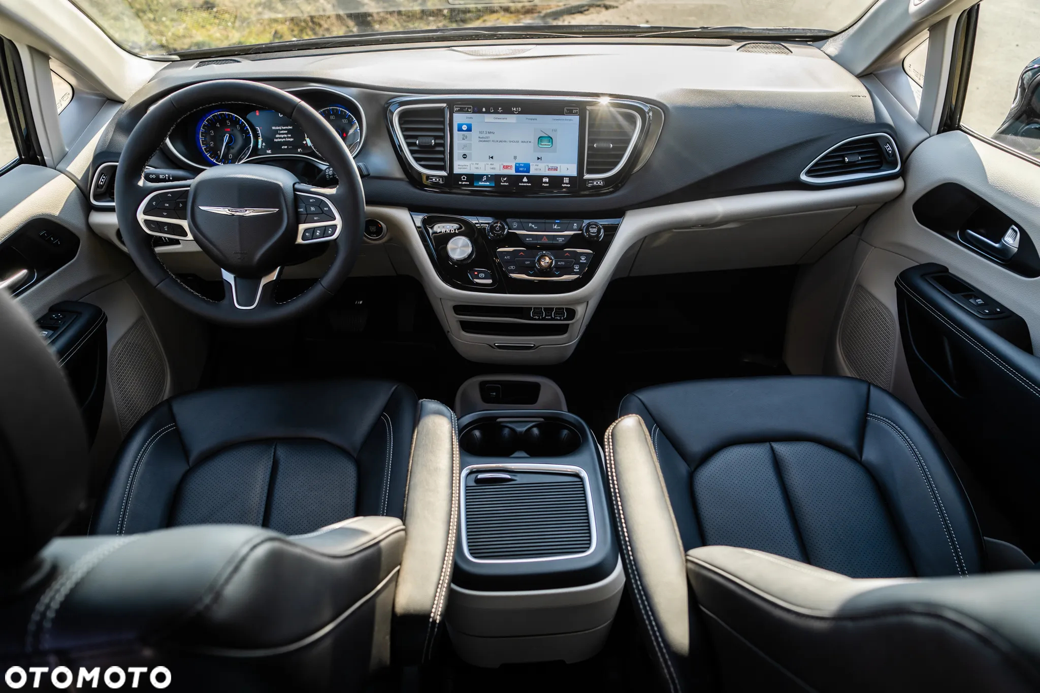 Chrysler Pacifica - 10