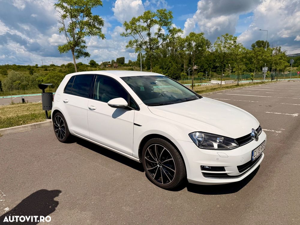 Volkswagen Golf 1.6 TDI BlueMotion Comfortline - 2