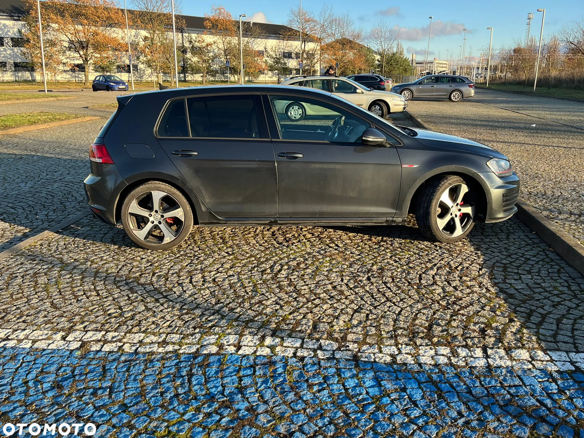 Volkswagen Golf VI 2.0 TSI GTI DSG - 17