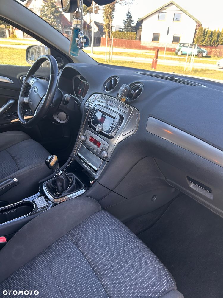 Ford Mondeo 2.0 TDCi Trend - 21