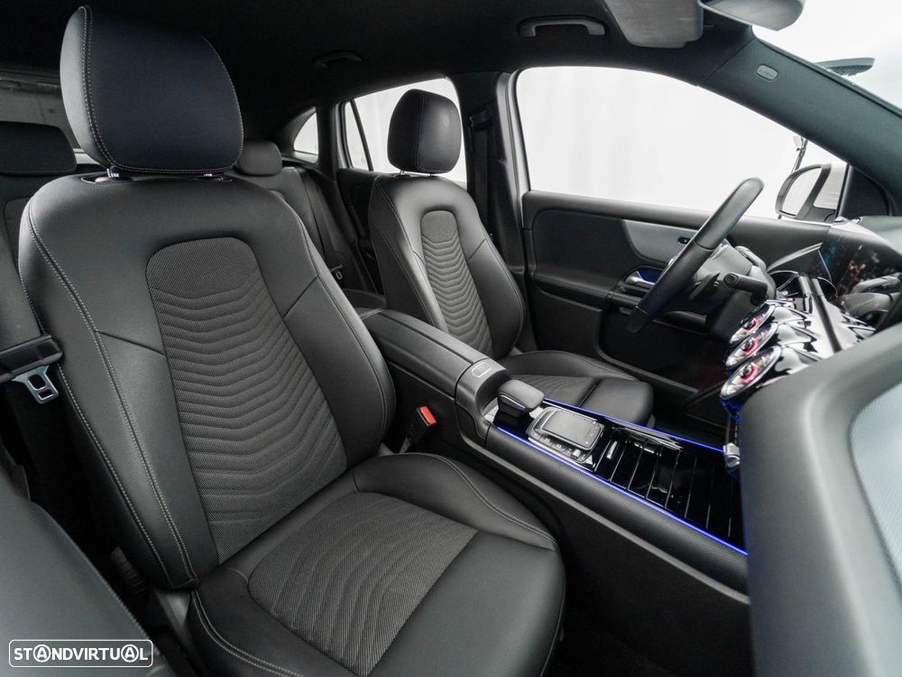 Mercedes-Benz GLA 200 d Style - 42