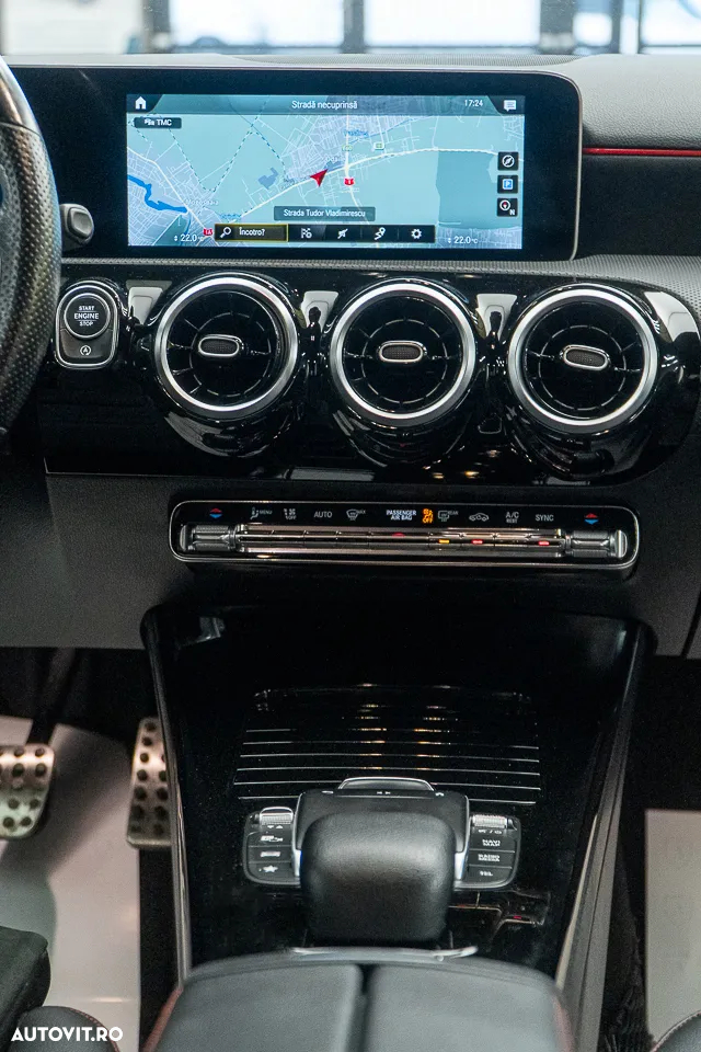 Mercedes-Benz A 180 d 7G-DCT AMG Line - 4