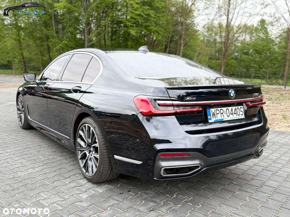 BMW Seria 7 750i xDrive - 16
