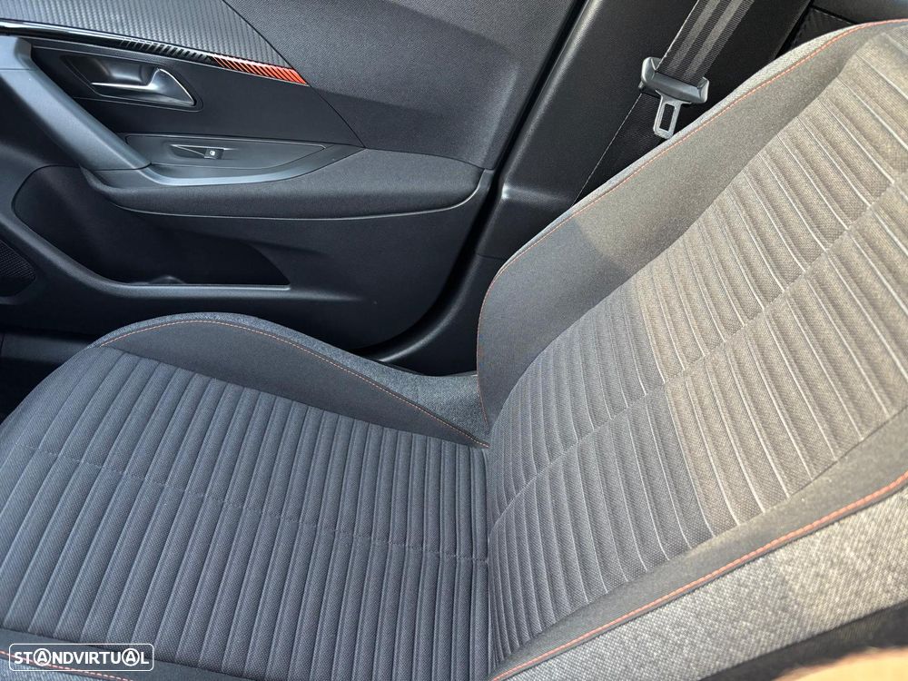 Peugeot e-2008 50 kWh Active Pack - 14