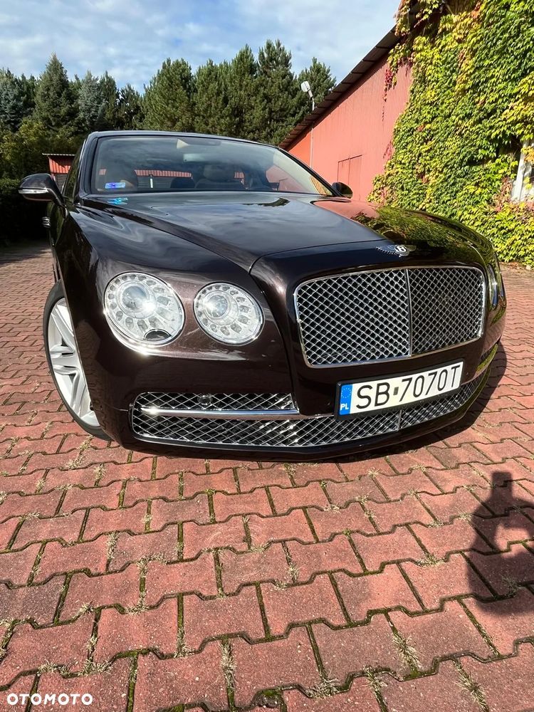 Bentley Flying Spur - 1