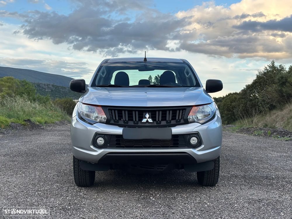 Mitsubishi L200 2.4 DI-D CD Invite 2WD - 2