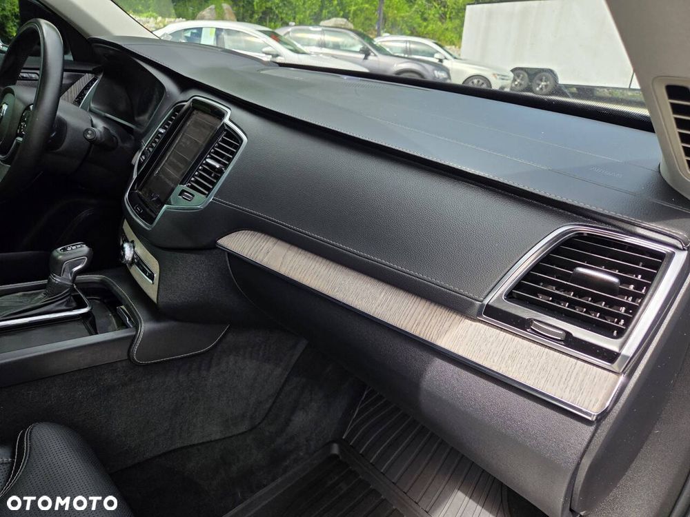 Volvo XC 90 - 11