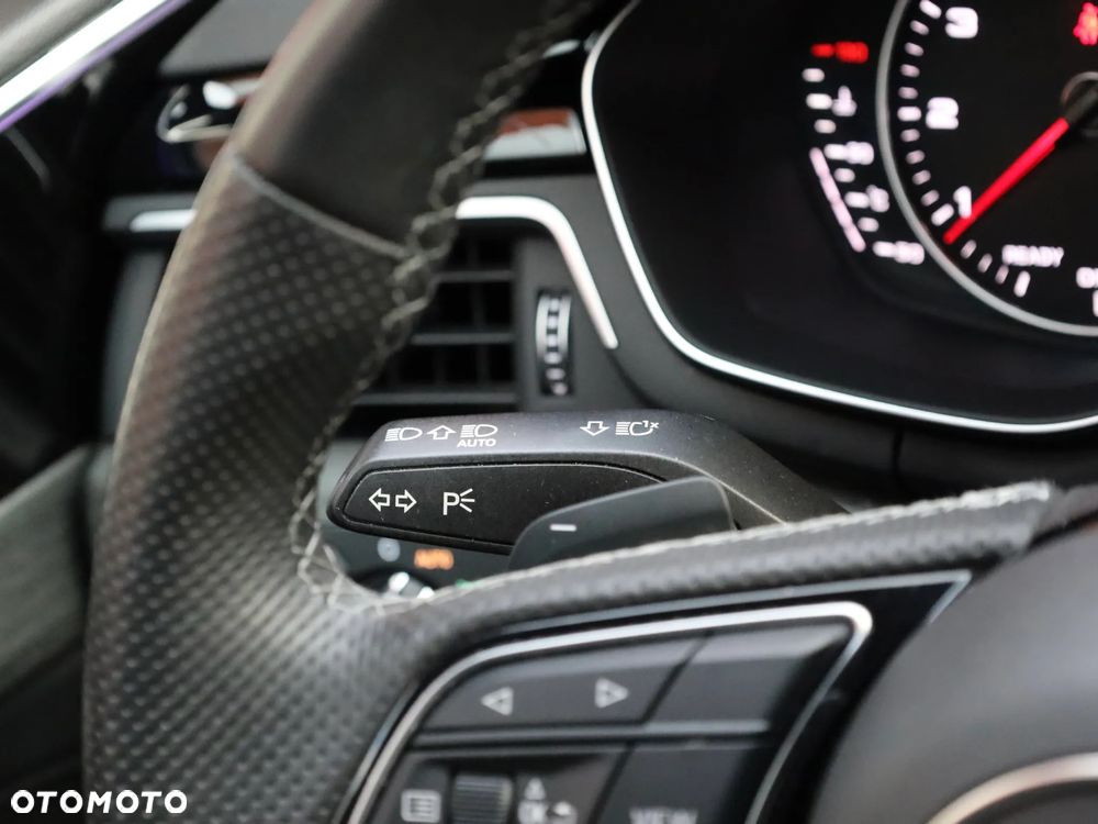 Audi A4 Limousine 40 TFSI S tronic - 24