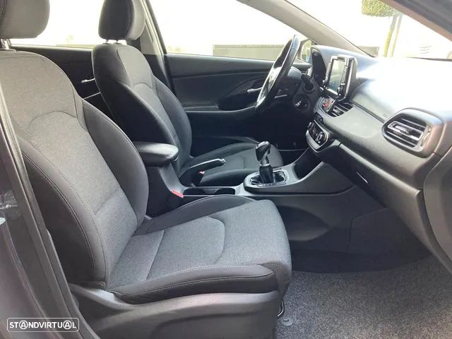 Hyundai i30 SW 1.0 T-GDI EDITION 30+ - 32