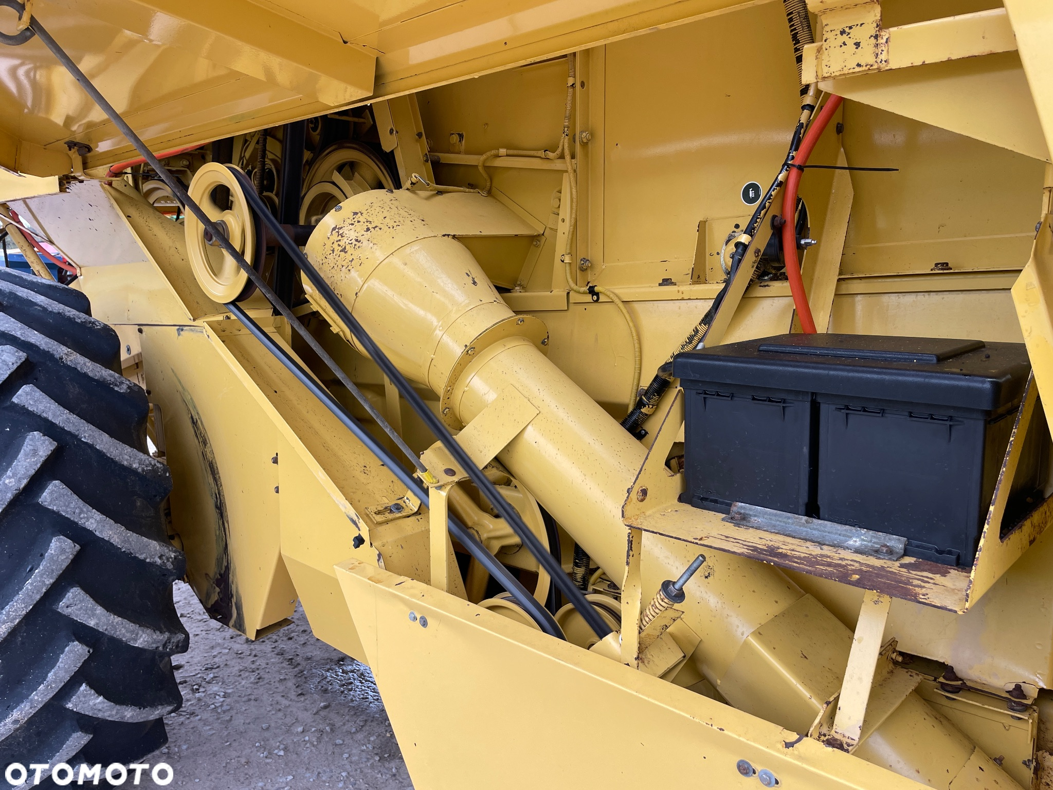 New Holland TX 32 - 16