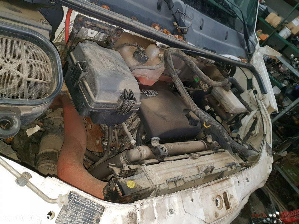 IVECO DAILY 40C15 CZĘŚCI DAWCA SZPILKA 3.0 HPI - 1