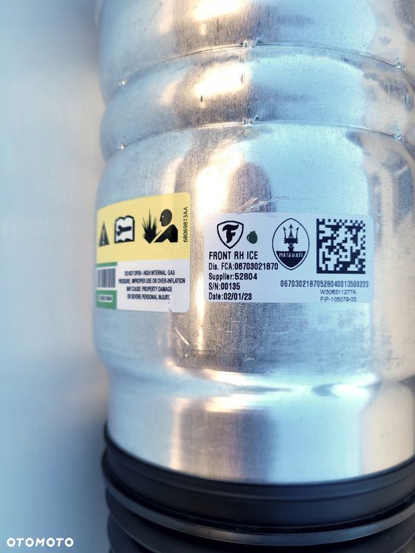 MASERATTI GRANTURISMO II AMORTYZATOR 06703021870 06703039020 - 2