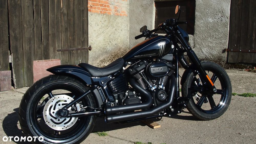 Harley-Davidson Softail Street Bob - 23