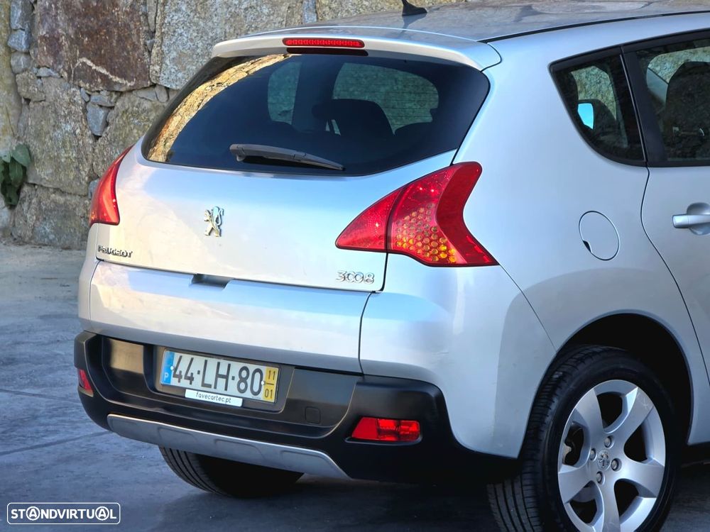 Peugeot 3008 1.6 HDi Premium JLL17 - 18