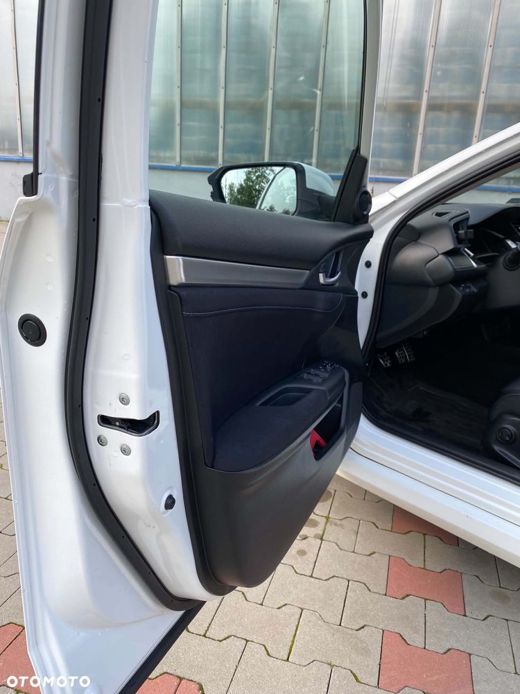 Honda Civic 1.5 T Elegance - 10