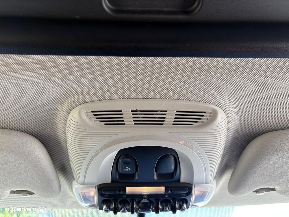 MINI 5 Portas Cooper D Aut. - 12