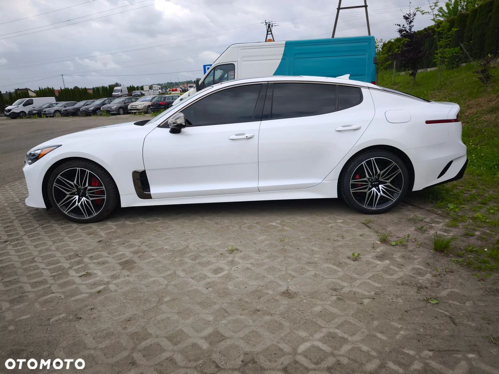Kia Stinger 3.3 T-GDI AWD GT - 12