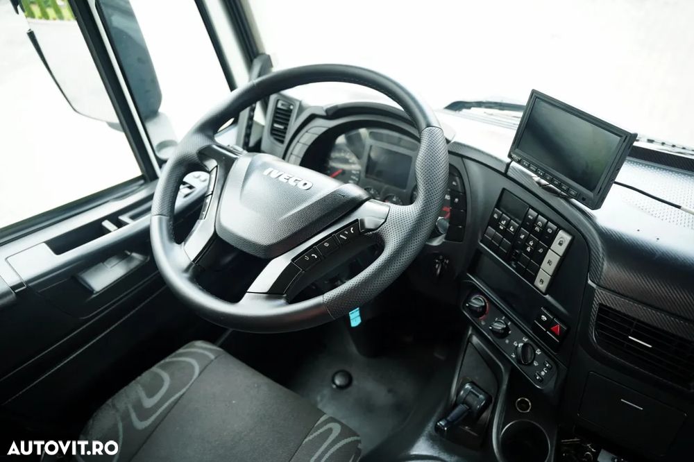 Iveco STRALIS 420 / 6x2 / LIVRARE - 7,1 M / PALFINGER PK- 23001- EH E- 17 M / MAX. CAPACITATE DE RIDICARE 5.600 KG / PUNȚĂ DE RIDICARE ȘI DIRECȚIE / EURO 6 - 30