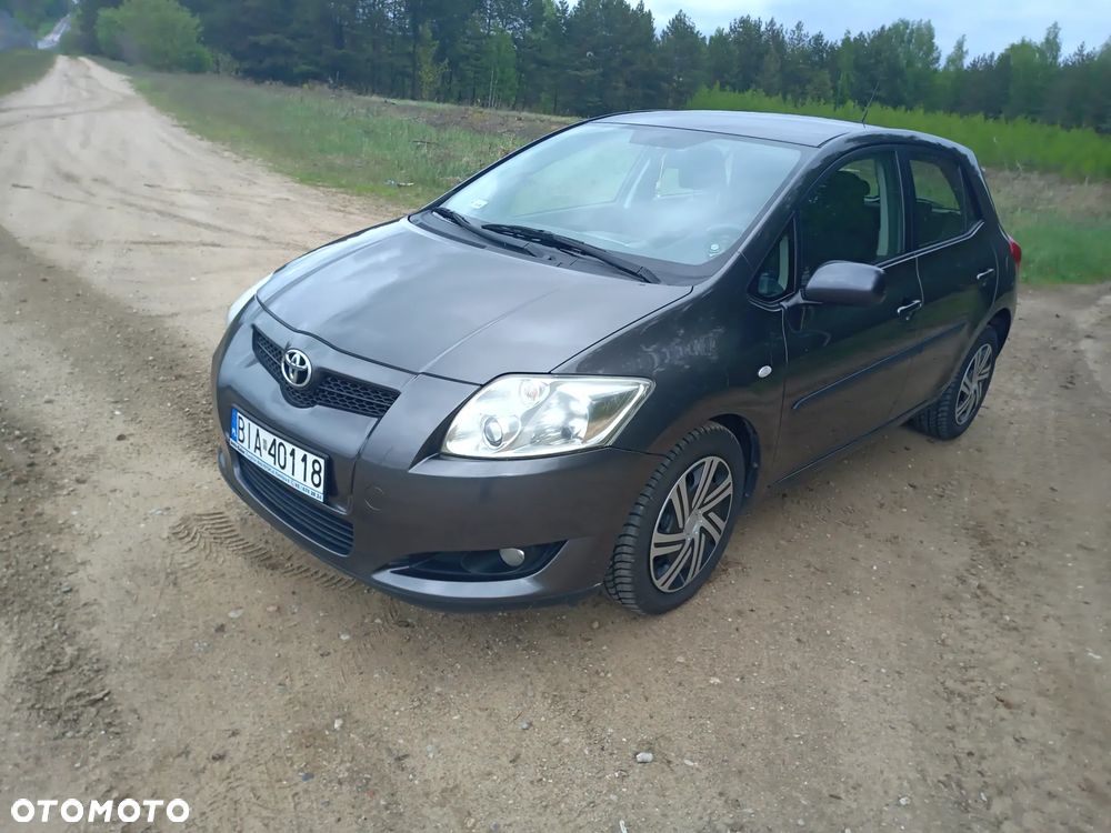 Toyota Auris 1.6 VVT-i Terra - 1