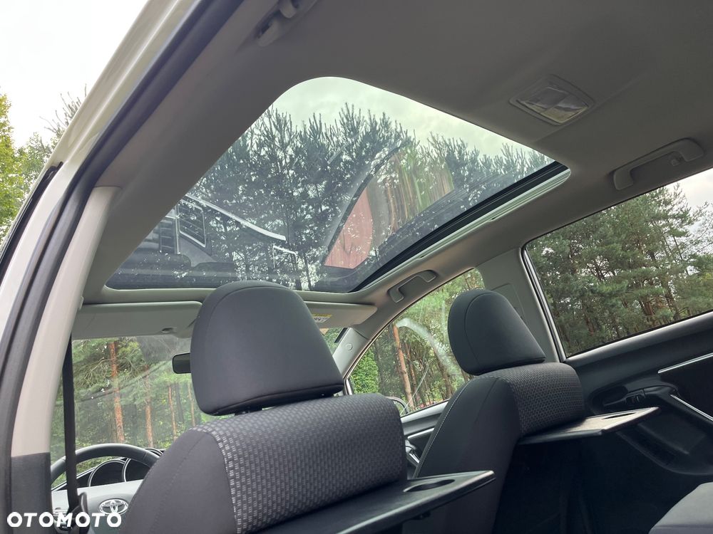 Toyota Verso 1.8 Prestige 7os MS - 19
