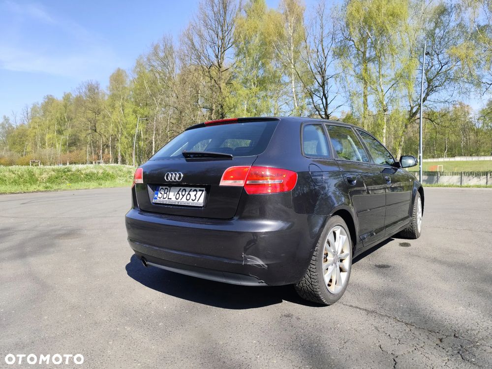 Audi A3 Sportback 1.6 TDI DPF Ambition - 4