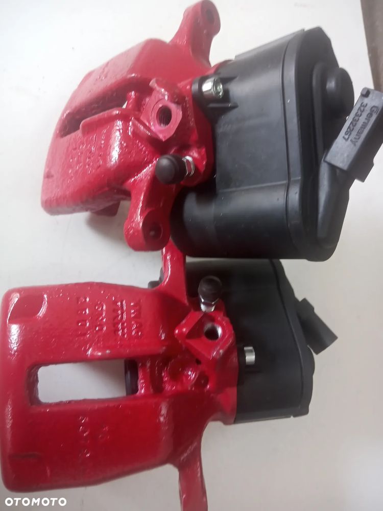 ZACISK HAMULCOWY VW PASSAT B5 B6 B7 B8 CC TIGUAN SHARAN ARTEON ALHAMBRA GOLF VII AUDI A6C6 C5 C7 A4 B8 A8 D3 D4,TT,Q3,Q5,A3,MAZDA CX5 CX7  BMW 5 F10 F11 F40  VOLVO S60 V60 XC60 XC70 V70 HYUNDAI i40,i30,KONA TUCSON KIA SPORTAGE CEED, PROCEED OPTIMA LANCIA THESIS FORD MONDEO MK4,MK5,GALAXY S-MAX RENAULT SCENIC III MEGANE III ESPACE V TALISMAN SKODA Octavia III Superb III QUAD CF MOTO LIGIER X Too NOVA MICROCAR MC1 MC2 Cargo,IVECO Seat Leon III - 21