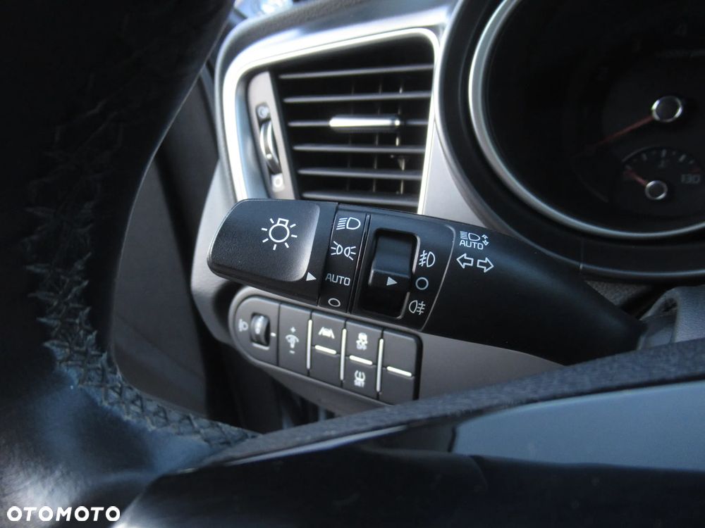 Kia Ceed 1.5 T-GDI M - 13