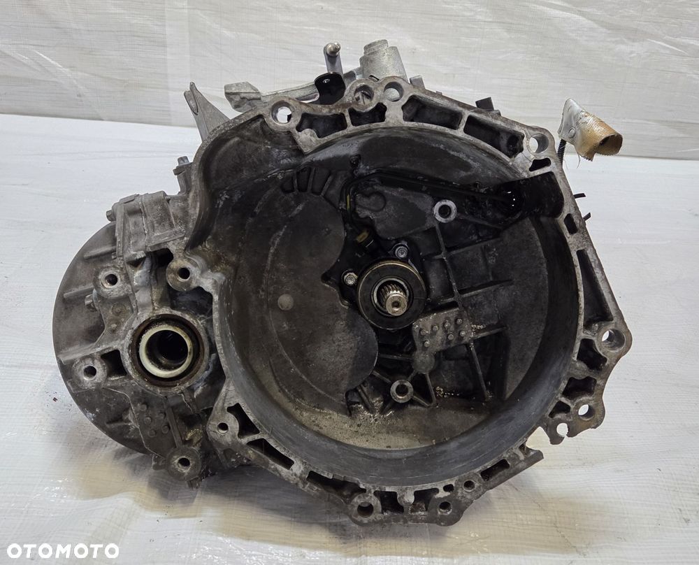 OPEL ASTRA J IV B 1.4T SKRZYNIA BIEGÓW M320F - 1