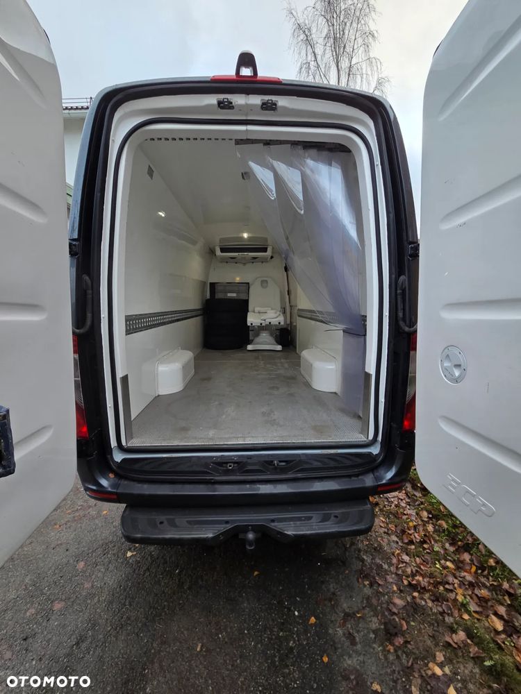 Mercedes-Benz Sprinter 319 - 7