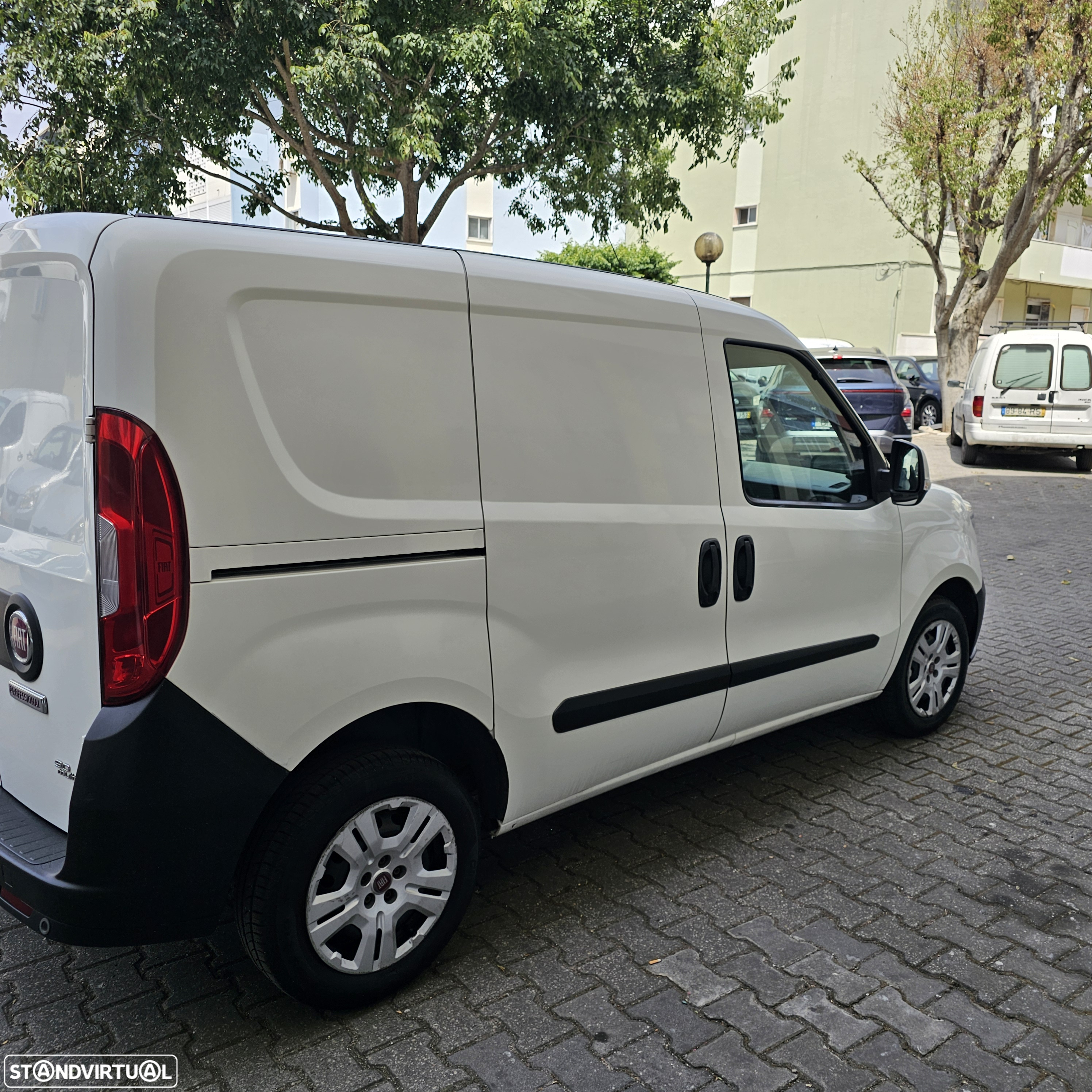 Fiat doblo 3LUGARES - 4