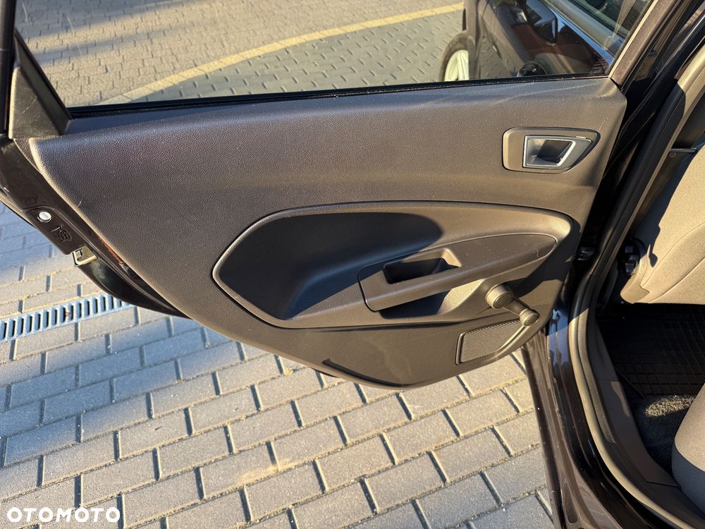 Ford Fiesta - 13