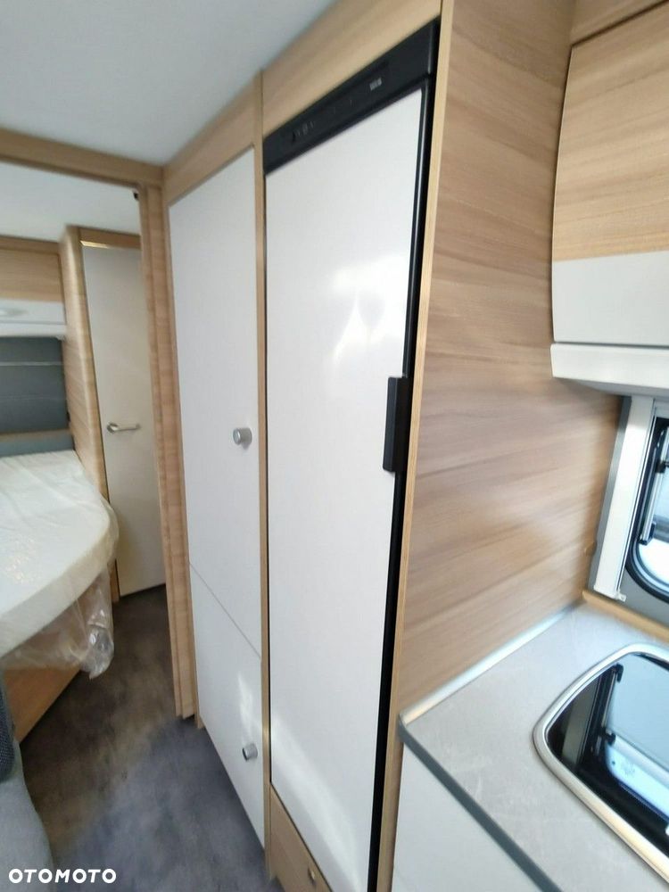 Dethleffs Camper 560 FMK - 9