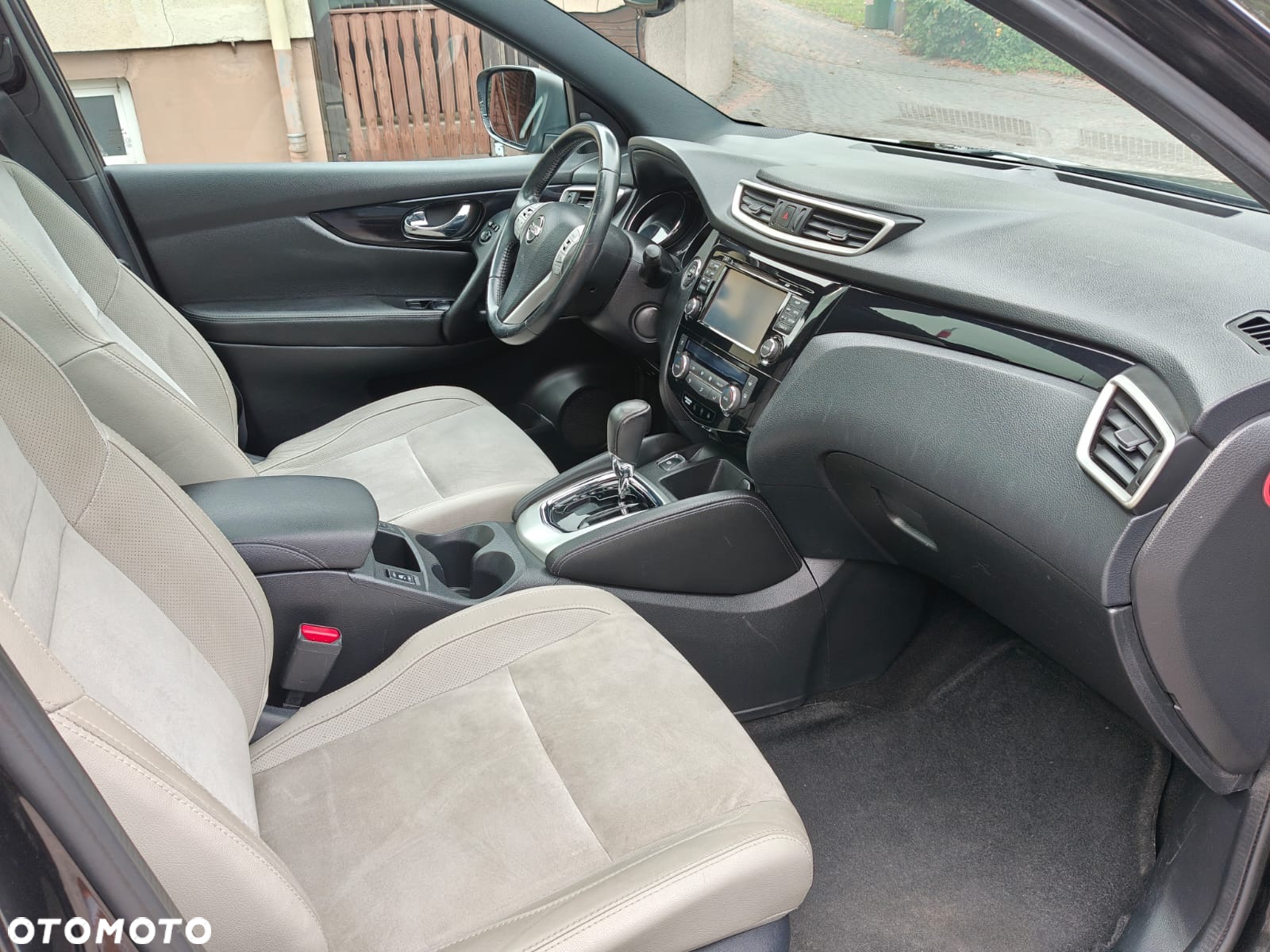 Nissan Qashqai 1.6 dCi Xtronic TEKNA - 19