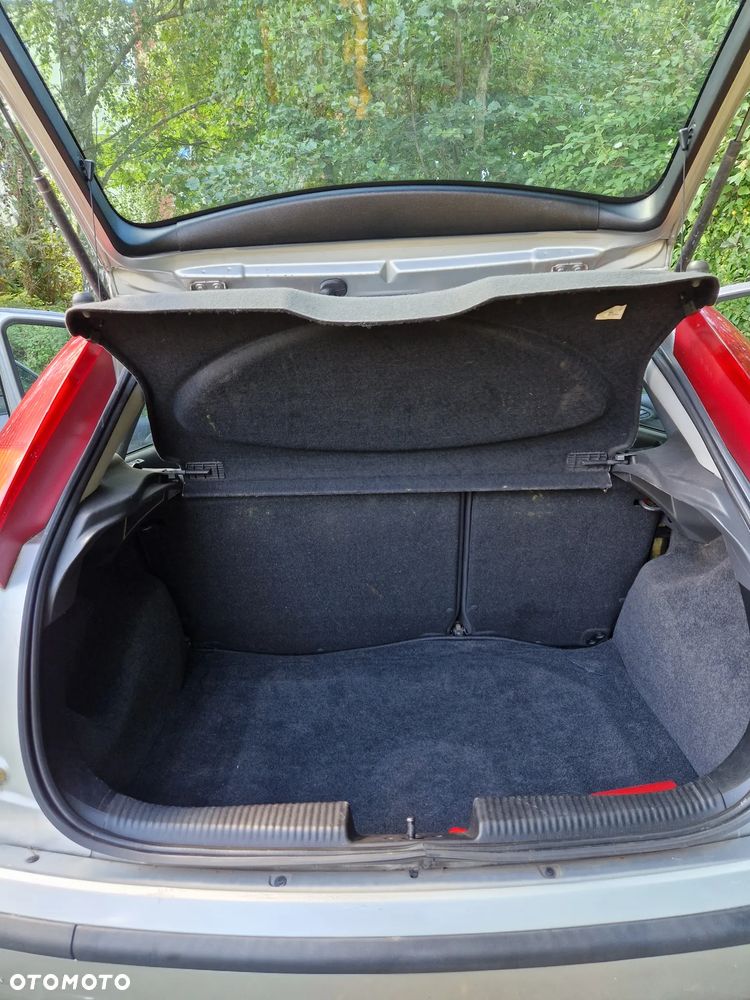 Ford Focus 1.6 Comfort - 6