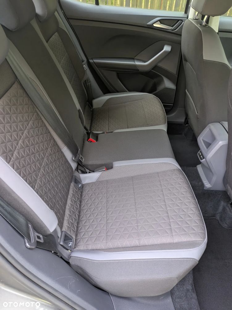 Volkswagen T-Cross - 24