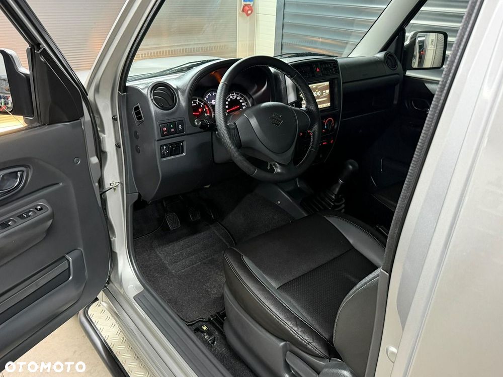 Suzuki Jimny - 11