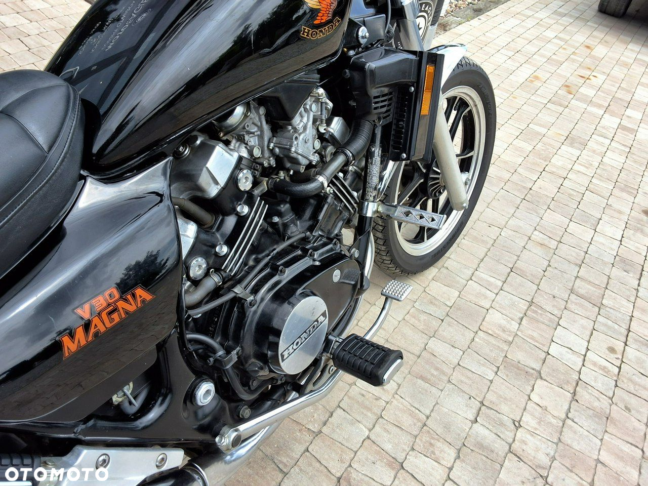 Honda VF - 2