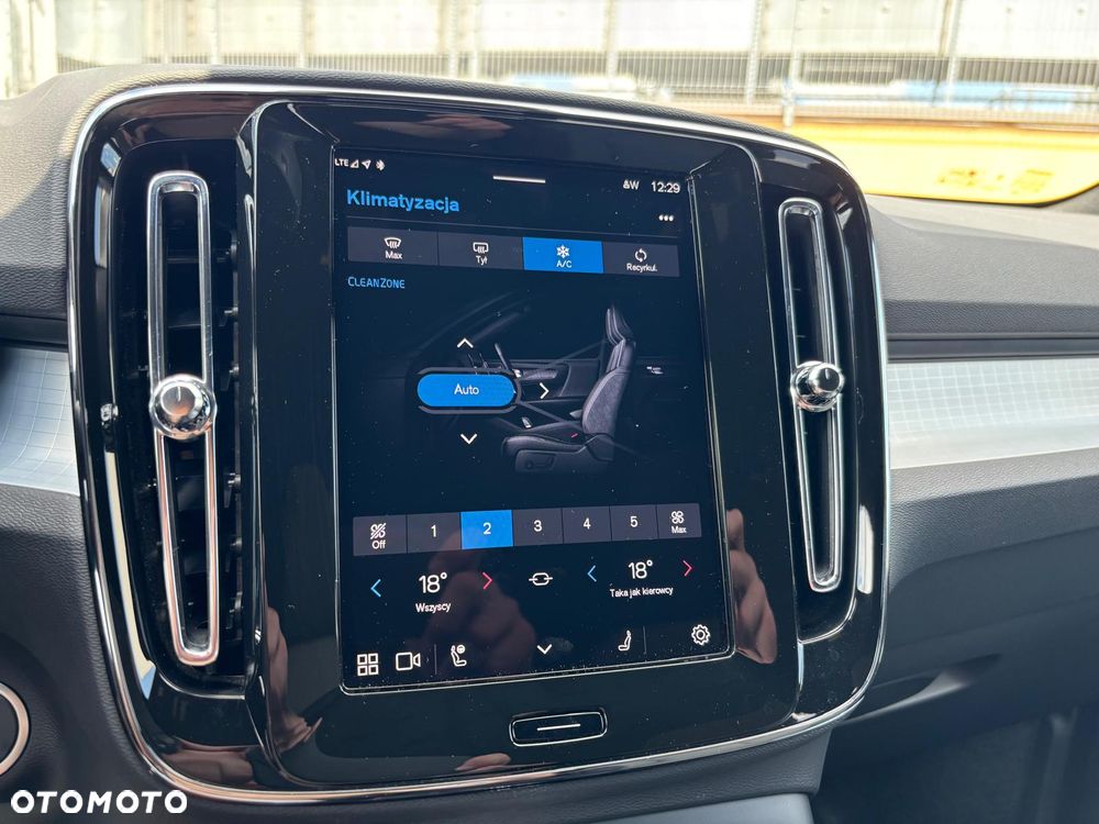 Volvo XC 40 B3 Core - 29